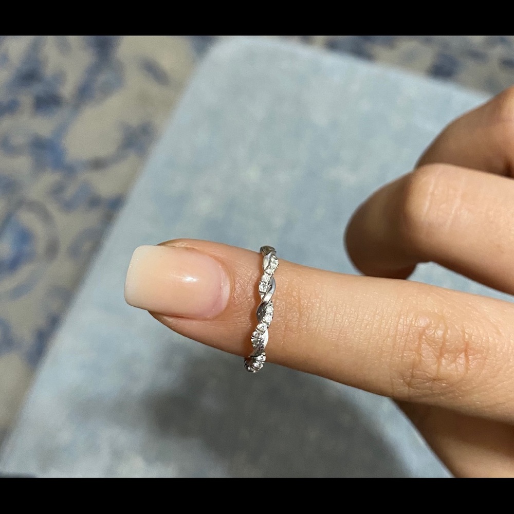 1/10 CT Total Weight Diamond Band Ring